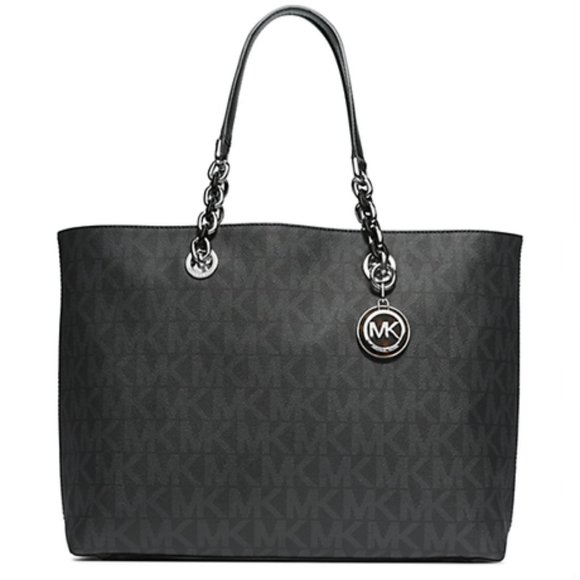 Michael Kors Handbags - 💙HP💙 Michael Kors Cynthia Black Logo Chain Large Tote